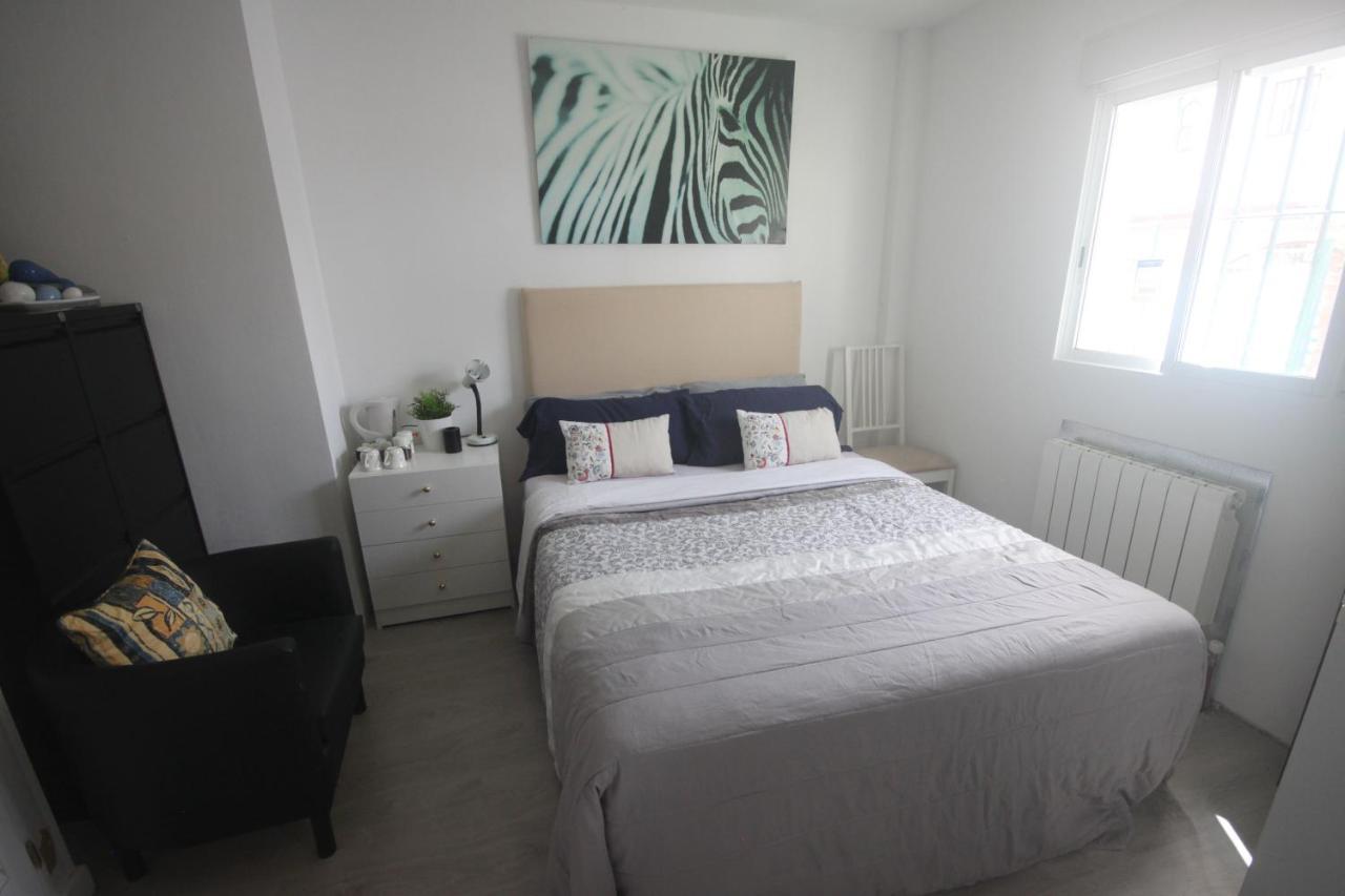 Little Peaceful Retreat Room With Bath, Heating, Terrace, Free Wifi Fridge Easy Parking Marbella Dış mekan fotoğraf